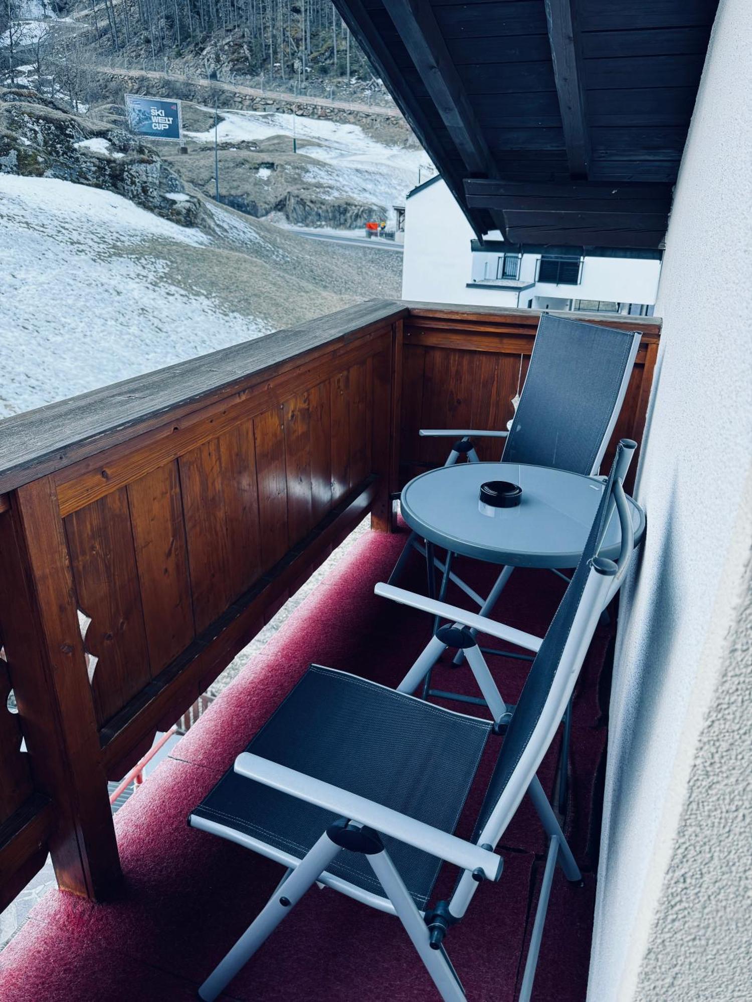 Bed and Breakfast Haus Felsneck Зёльден Экстерьер фото