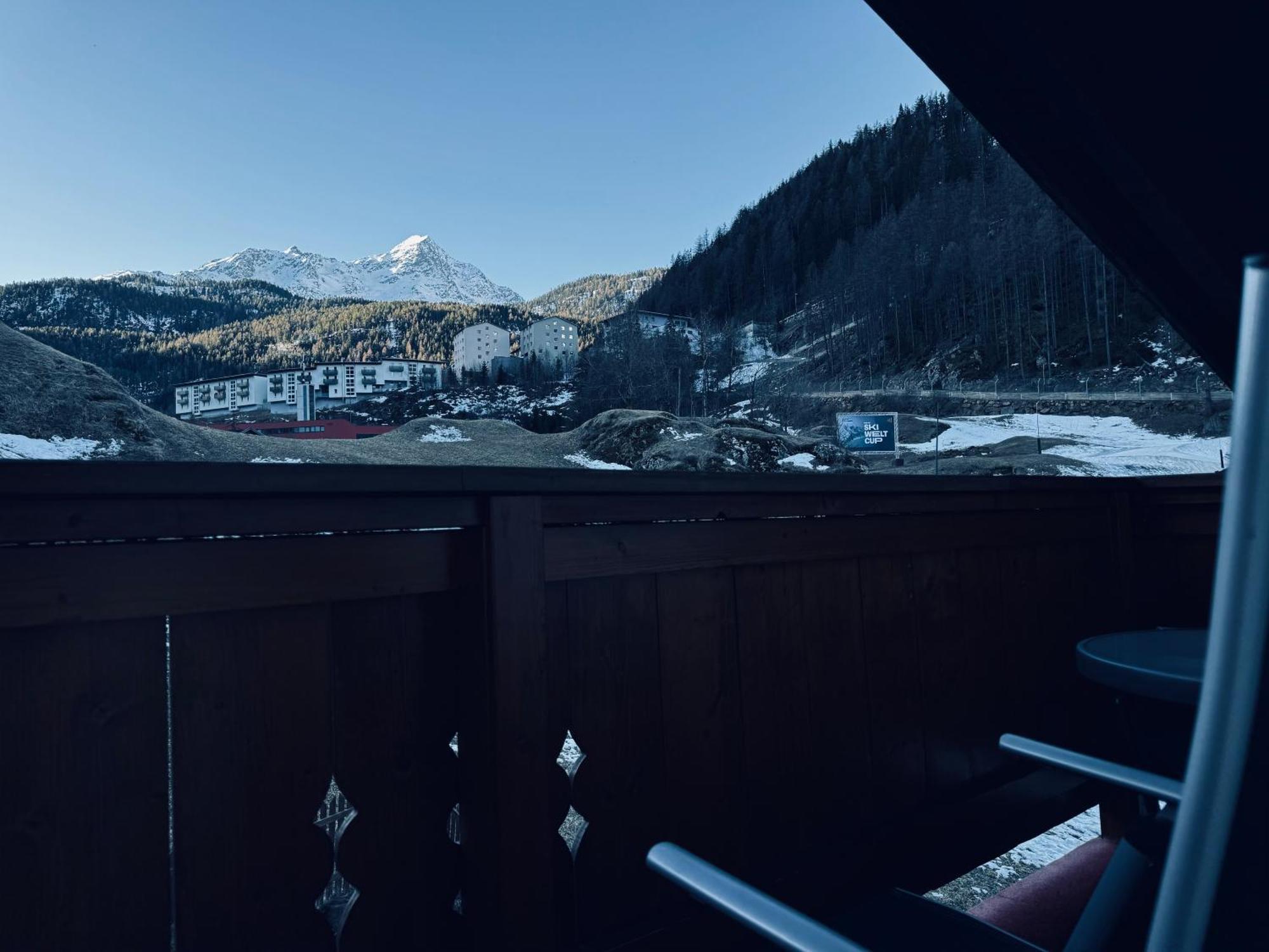 Bed and Breakfast Haus Felsneck Зёльден Экстерьер фото